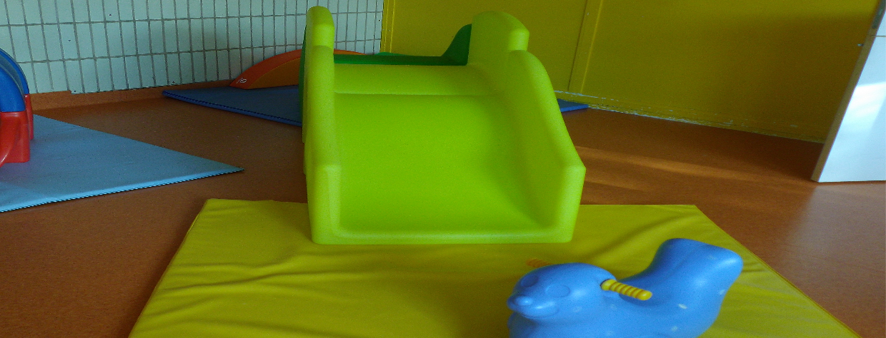 Tobogan et balancelle avec tapis