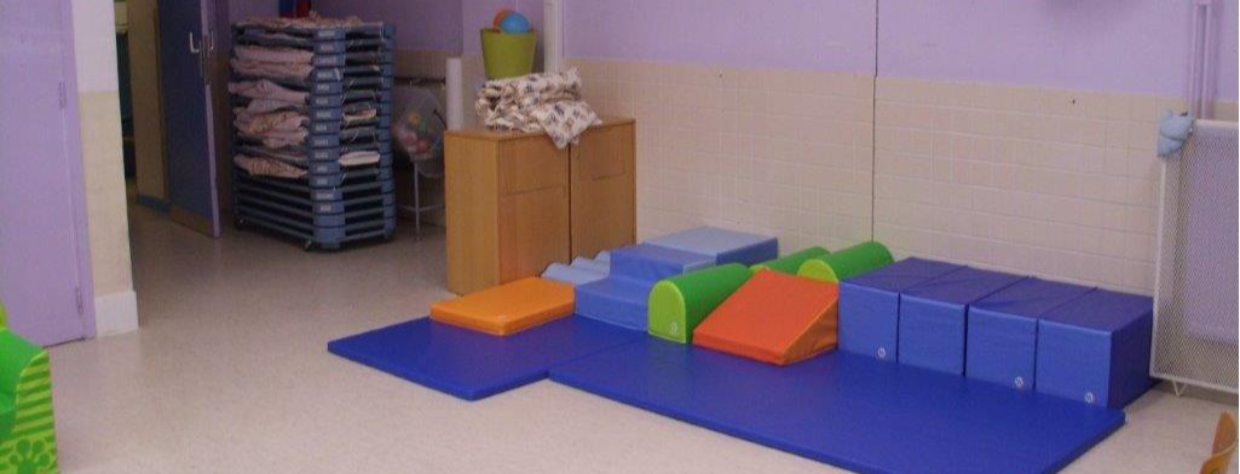 Tapis et blocs en mouse et pièce pour ranger les ptits lits