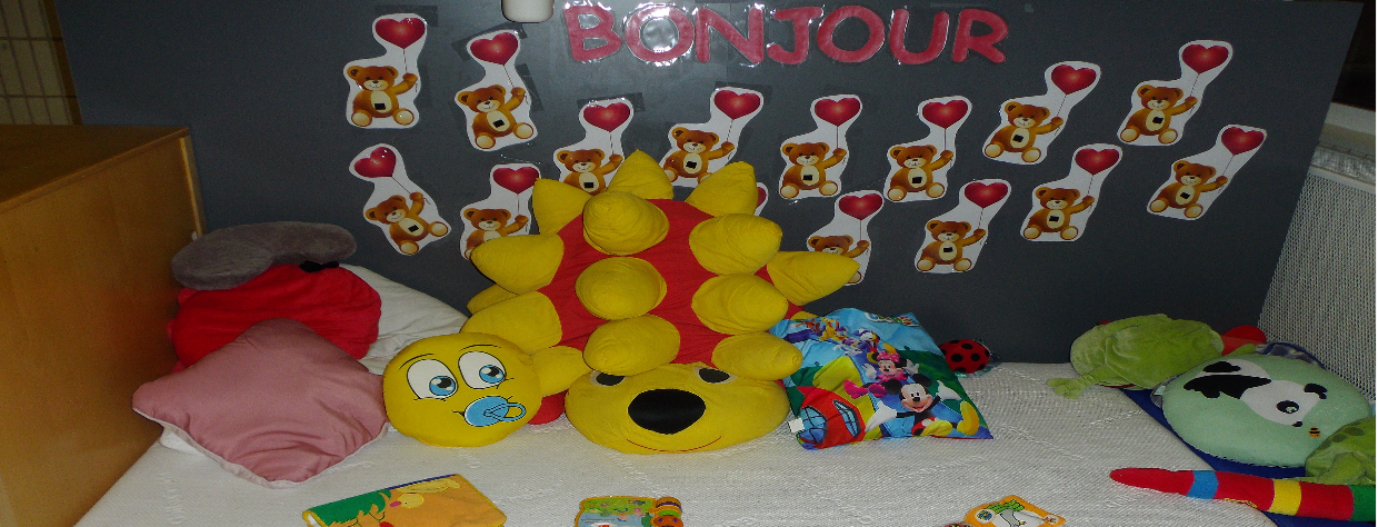 Coin repos avec des peluches