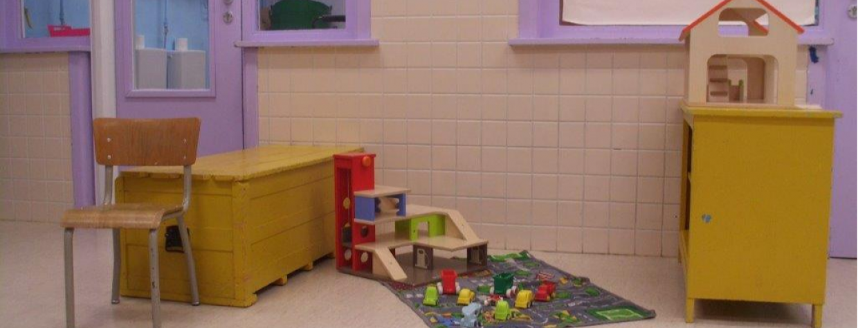 Tapis pour voiture avec garage, coffre et armoire de rangement