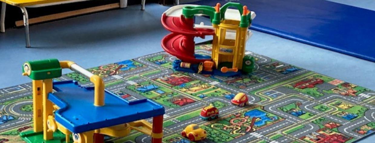 Circuits pour petites voitures et tapis pour voitures