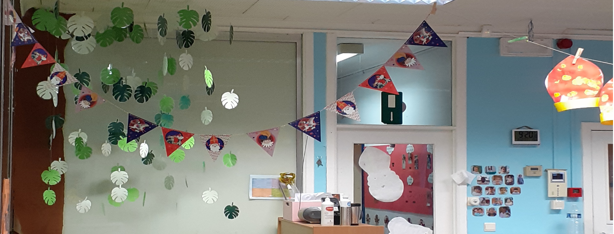 Décorations qui pendent au plafond