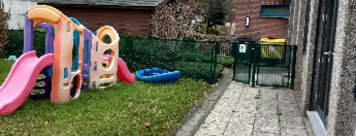 jardin avec toboggan